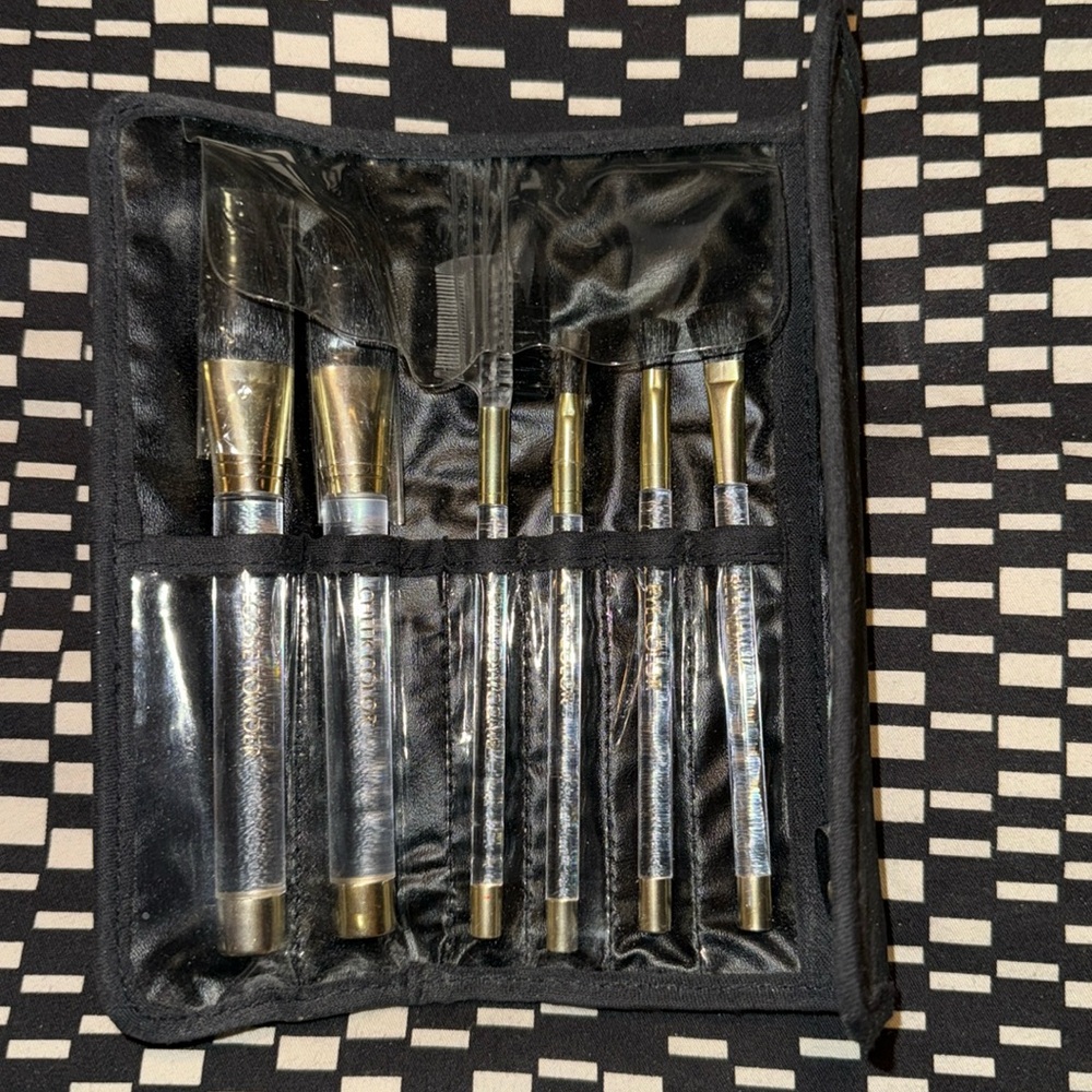 Cosmetic brushes, mini great for travel. New, never used.